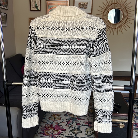 Old Navy Zipped Knit Sweater Jacket - Picture 2 of 4